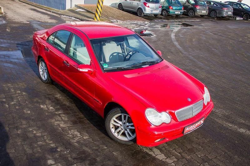 Gebraucht Mercedes C180 Classic 143 PS (105 kW) 2003 Rot Limousine