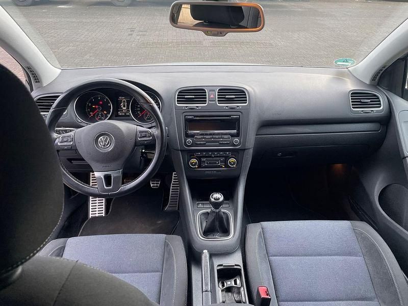 Gebraucht VW Golf VI Style 86 PS (63 kW) 2011 Silber Kleinwagen