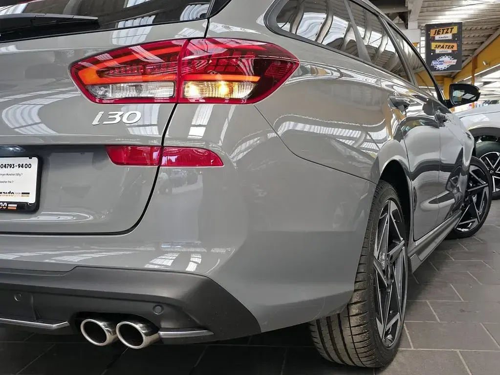 Neu Hyundai i30 N Line 150 PS (110 kW) 2025 Grau Kombi
