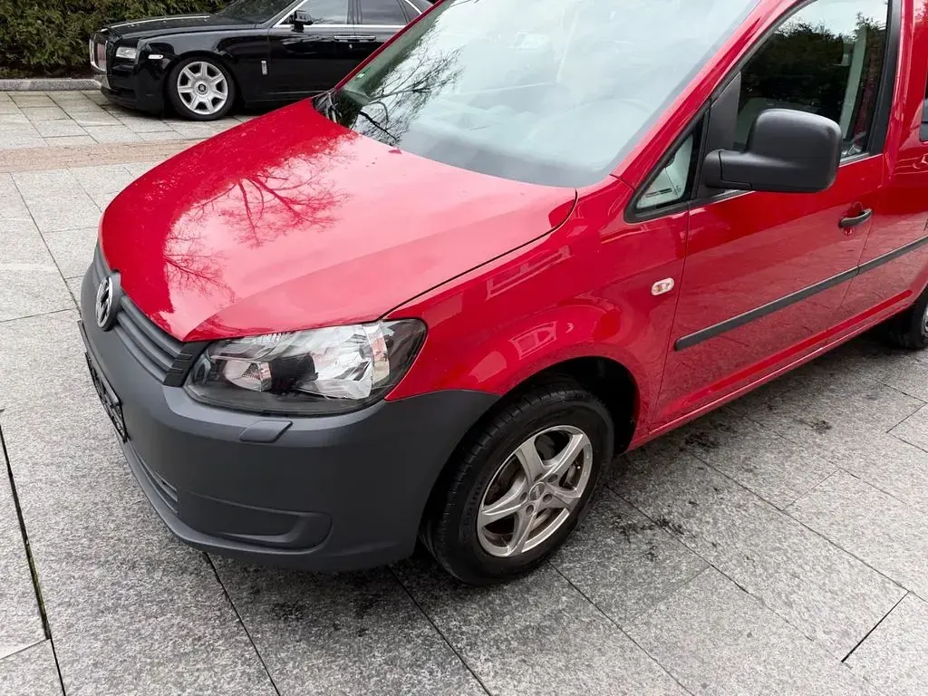Gebraucht VW Caddy 75 PS (55 kW) 2012 Rot Van / Kleinbus