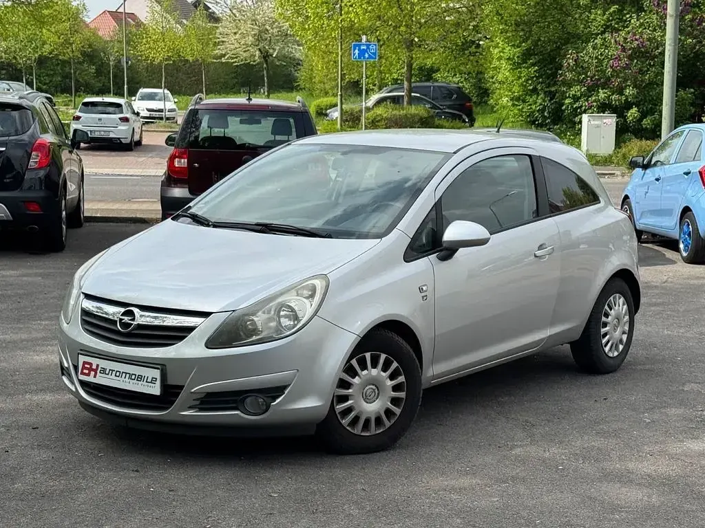 Gebraucht Opel Corsa Edition 69 PS (50 kW) 2010 Starsilber iii m2 Kleinwagen