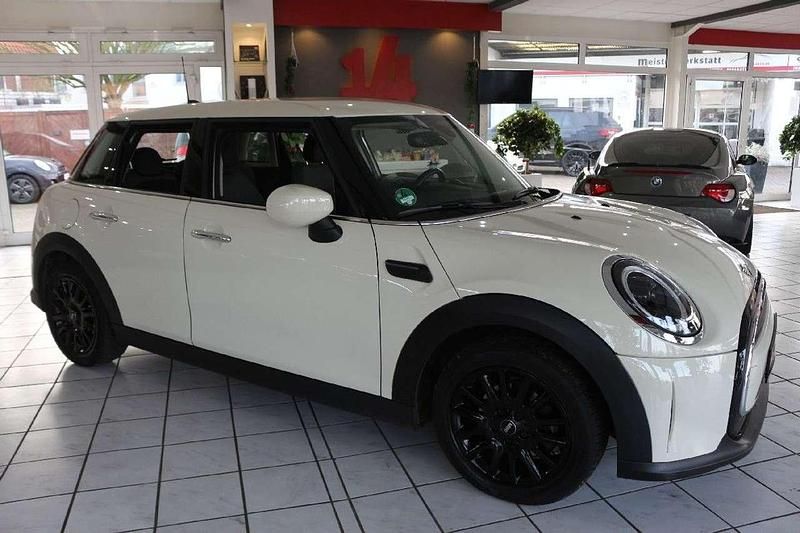 Gebraucht Mini Cooper 136 PS (100 kW) 2022 Weiß Kleinwagen