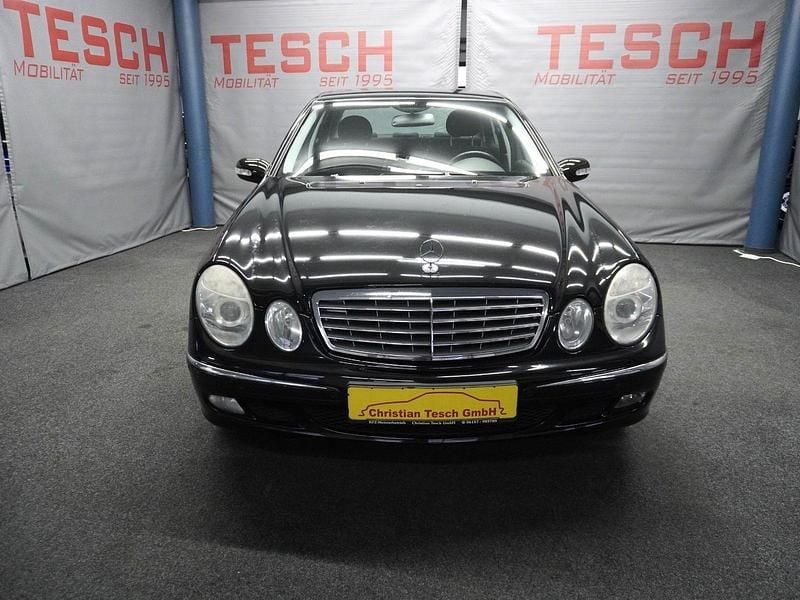 Second-hand Mercedes E350 272 CP (200 kW) 2005 Negru Berlinǎ