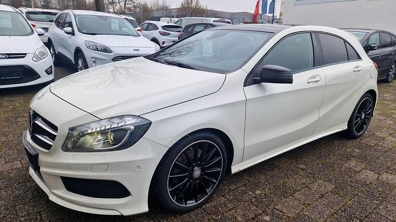Weiß Gebraucht 2013 Mercedes A250 AMG line Limousine | 13.900 € (Fairer Preis) - Bild 1/4