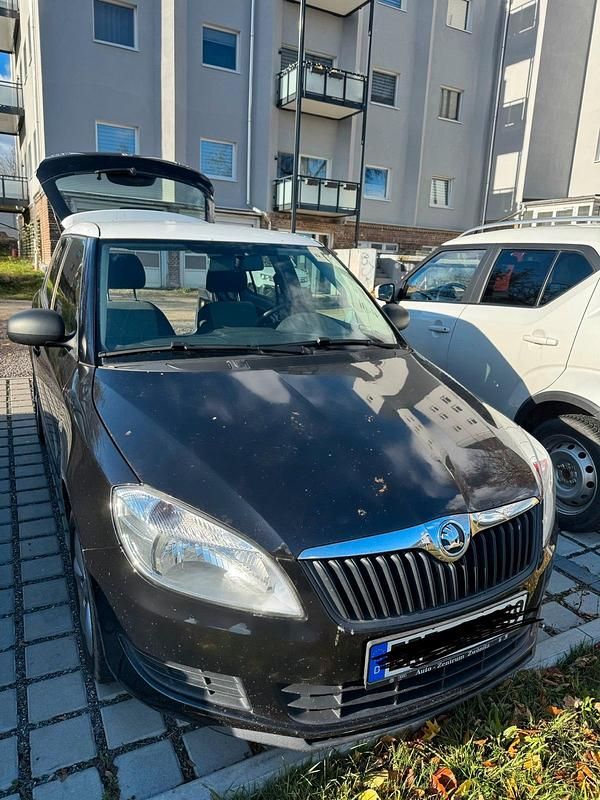 Schwarz Gebraucht 2013 Skoda Fabia Kleinwagen | 2.400 € (Superpreis) - Bild 1/4