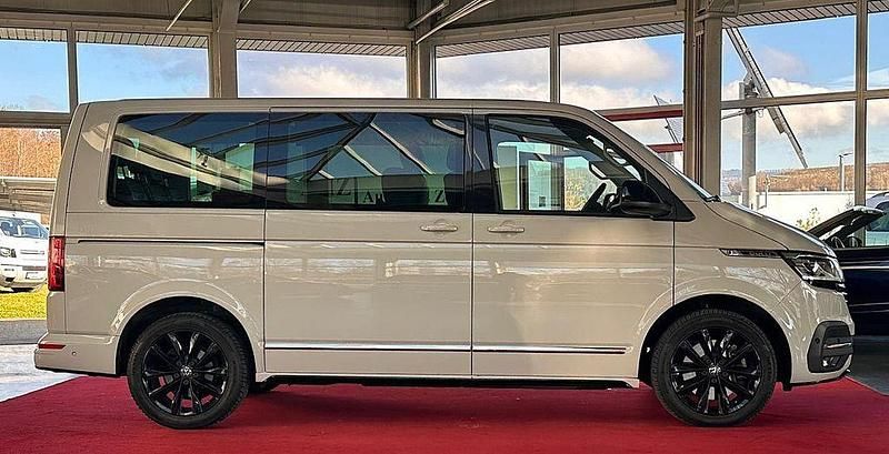 Gebraucht VW Multivan 204 PS (150 kW) 2021 Ascotgrau Van