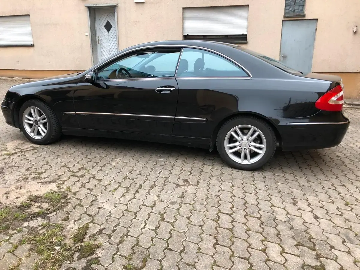 Gebraucht Mercedes CLK200 163 PS (119 kW) 2002 Schwarz Coupé