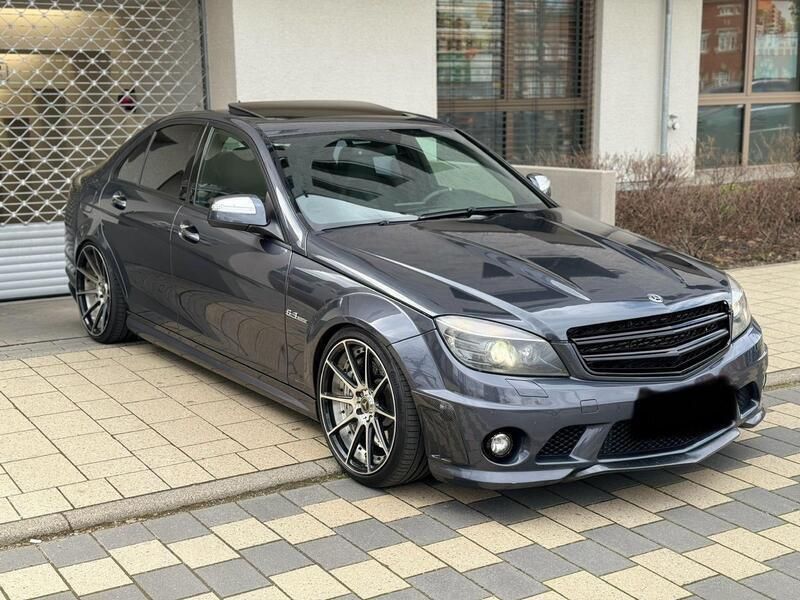 Grau Gebraucht 2008 Mercedes C63 AMG AMG Limousine | 23.500 € (Teuer) - Bild 1/4