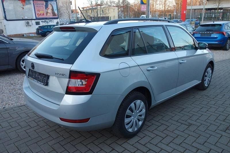 Używany Skoda Fabia Cool Plus 75 KM (55 kW) 2019 Srebrny Kombi