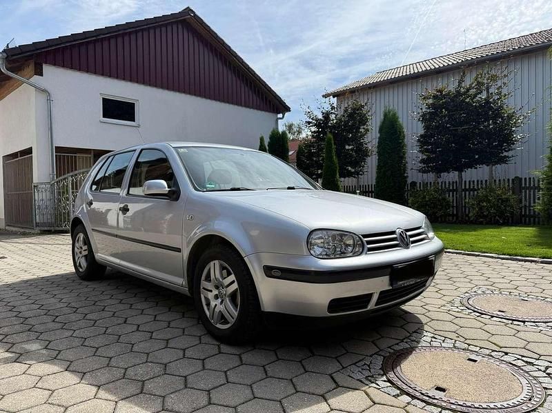 Gebraucht VW Golf IV 90 PS (66 kW) 2002 Silber Limousine