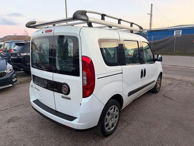 Gebraucht Fiat Doblò Basis 95 PS (69 kW) 2018 Weiß Van / Kleinbus