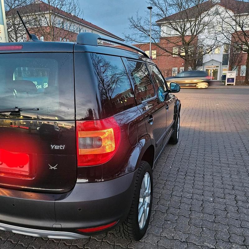 Gebraucht Skoda Yeti 105 PS (77 kW) 2011 Schwarz SUV