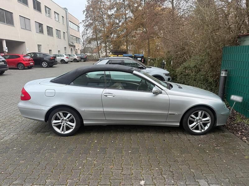 Gebraucht Mercedes CLK200 184 PS (135 kW) 2008 Silber Cabrio