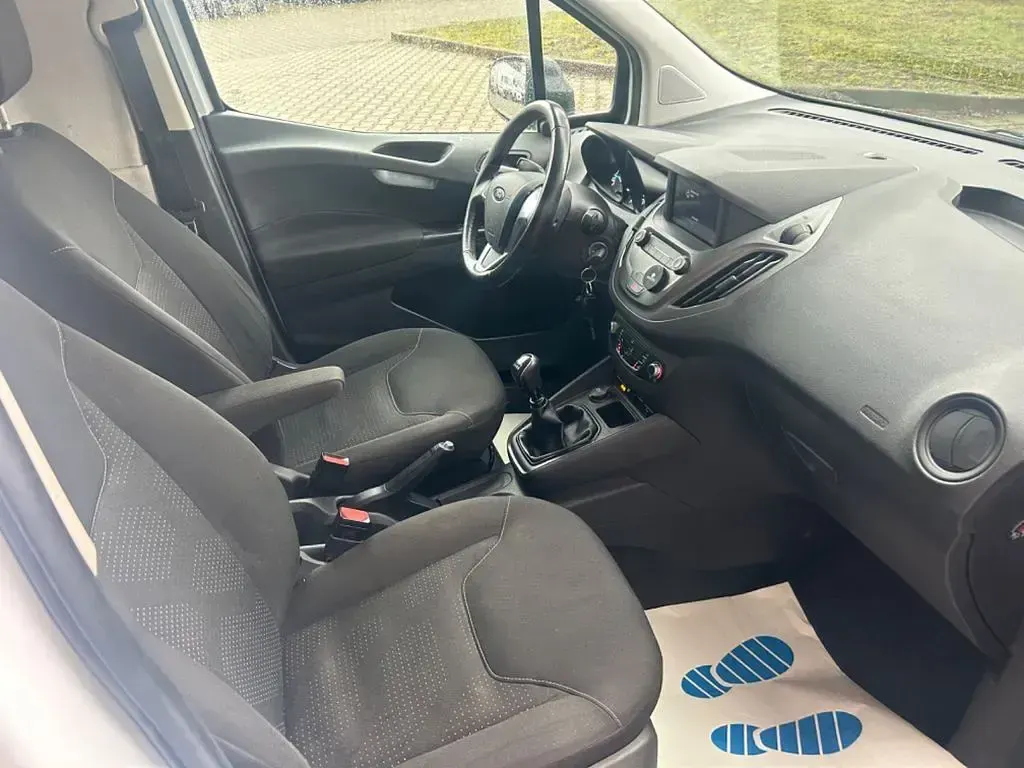 Używany Ford Transit Trend 101 KM (74 kW) 2019 Biały Minivan