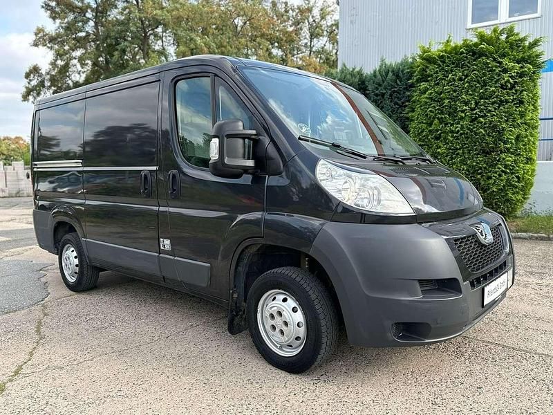 Lackierung grau kierung mit sk Gebraucht 2014 Peugeot Boxer Van | 9.899 € (Superpreis) - Bild 1/4