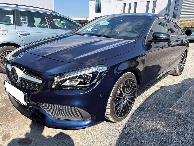 Gebraucht Mercedes CLA250 211 PS (155 kW) 2017 Cavansitblau Limousine