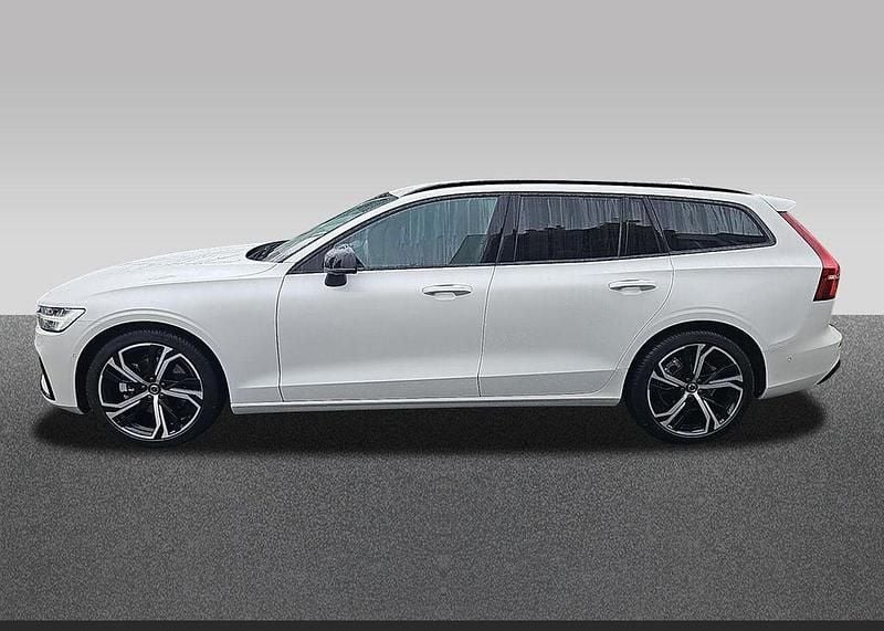 Gebraucht Volvo V60 Plus 197 PS (144 kW) 2024 Weiß Kombi