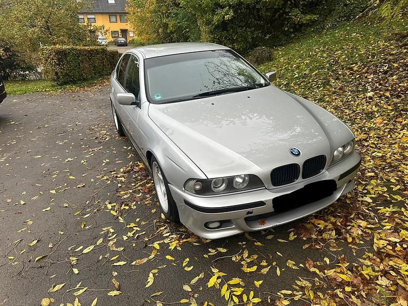 Silber Gebraucht 2000 BMW 523 M Sport Limousine | 2.999 € (Superpreis) - Bild 1/4