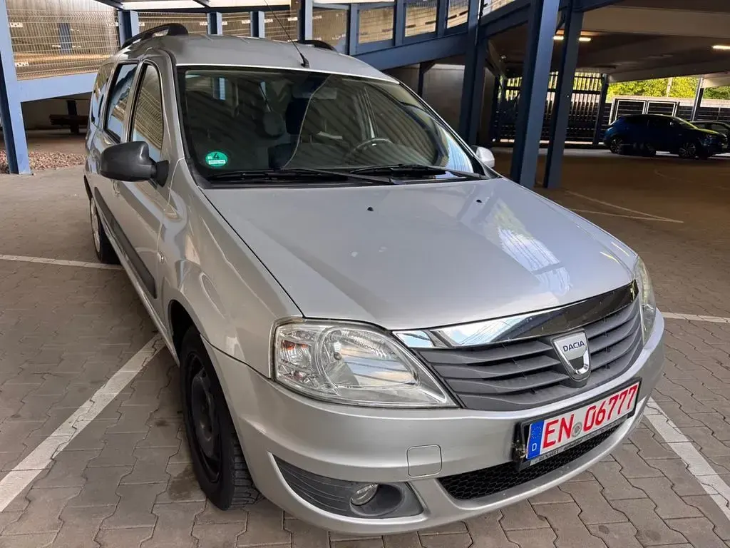 Occasion Dacia Logan Lauréate 86 ch (63 kW) 2011 Gris Break