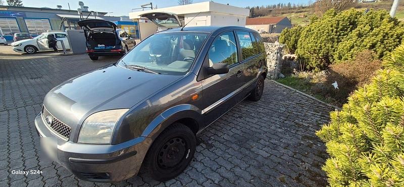 Gebraucht Ford Fusion Ambiente 101 PS (74 kW) 2002 Grau Kleinwagen