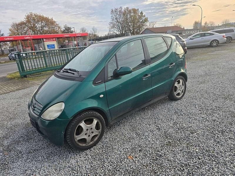 Grün Gebraucht 2000 Mercedes A160 Elegance Van / Kleinbus | 350 € (Superpreis) - Bild 1/4