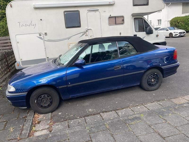 Blau Gebraucht 1996 Opel Astra Cabriolet Cabrio | 900 € (Superpreis) - Bild 1/1