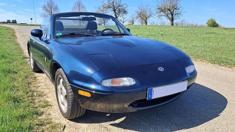 Blau Gebraucht 1998 Mazda MX5 Cabrio | 6.400 € - Bild 1/4
