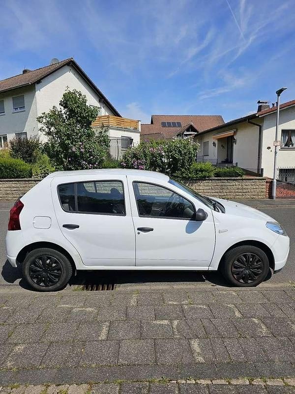 Gebraucht Dacia Sandero 75 PS (55 kW) 2010 Limousine