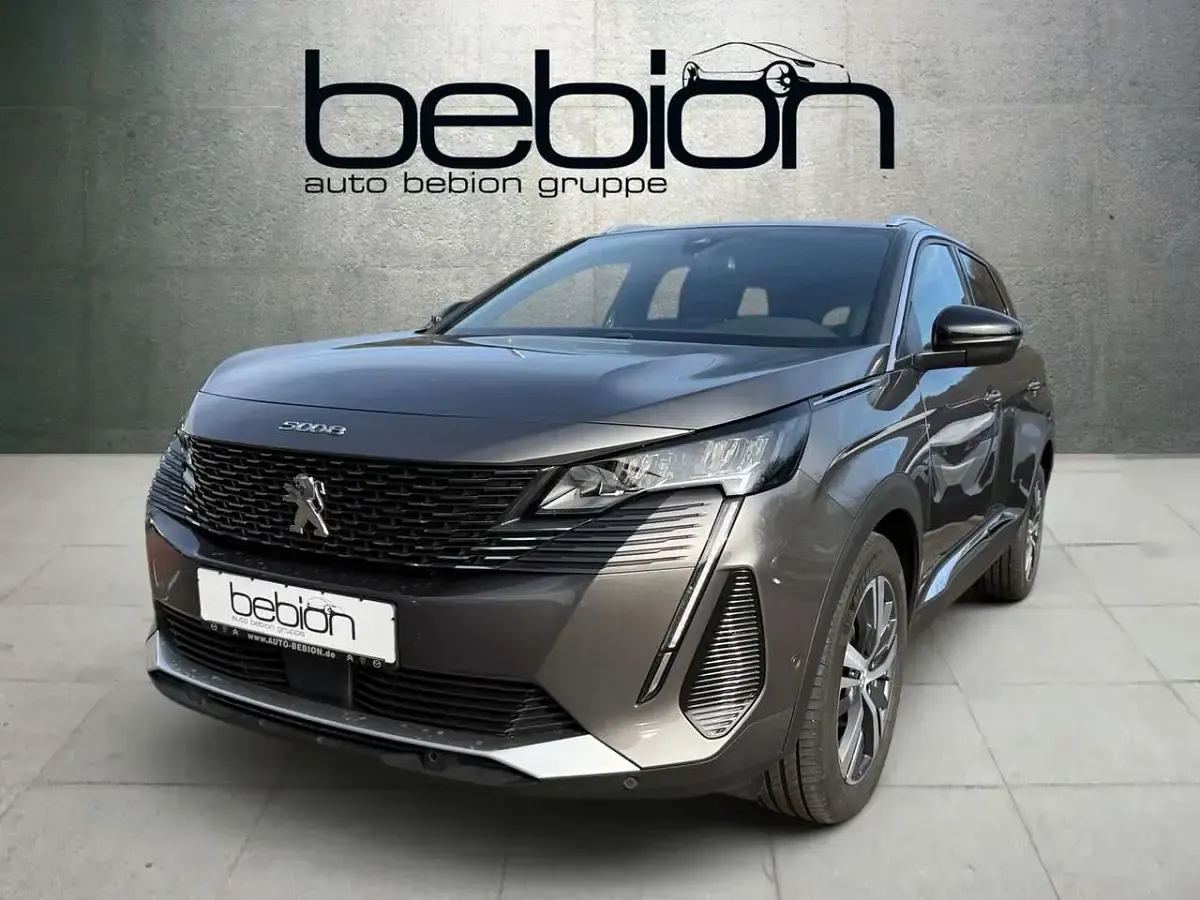 Gebraucht Peugeot 5008 Allure 131 PS (96 kW) 2023 SUV