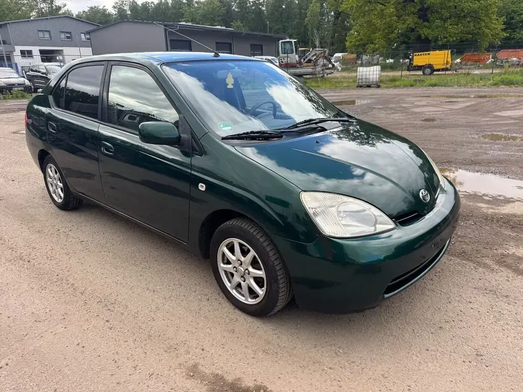 Gebraucht Toyota Prius 72 PS (52 kW) 2001 Grün Limousine
