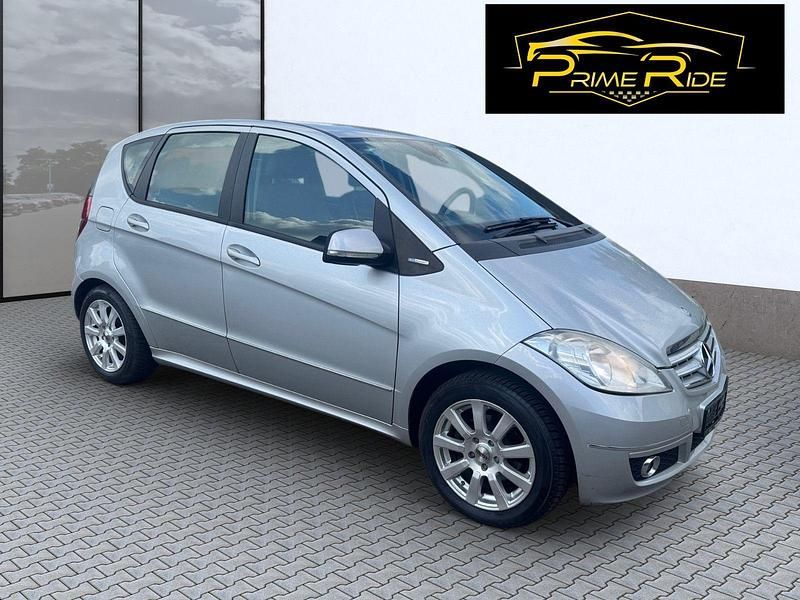 Gebraucht Mercedes A160 95 PS (69 kW) 2010 Silber Limousine
