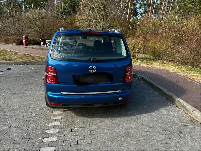 Gebraucht VW Touran 140 PS (102 kW) 2007 Blau Van / Kleinbus