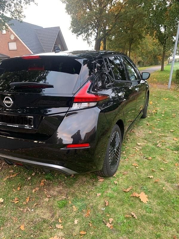 Gebraucht Nissan Leaf N-Connecta 110 kW (150 PS) 2022 Schwarz Kleinwagen