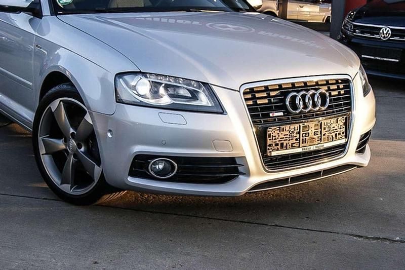 Gebraucht Audi A3 S-Line 140 PS (102 kW) 2011 Eissilber Kleinwagen