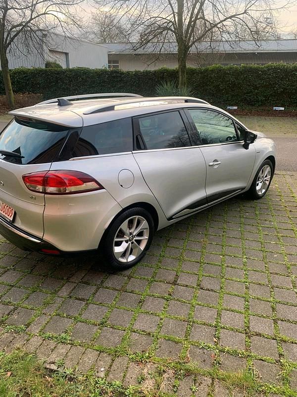 Gebraucht Renault Clio GrandTour LIMITED 75 PS (55 kW) 2016 Silber Kombi