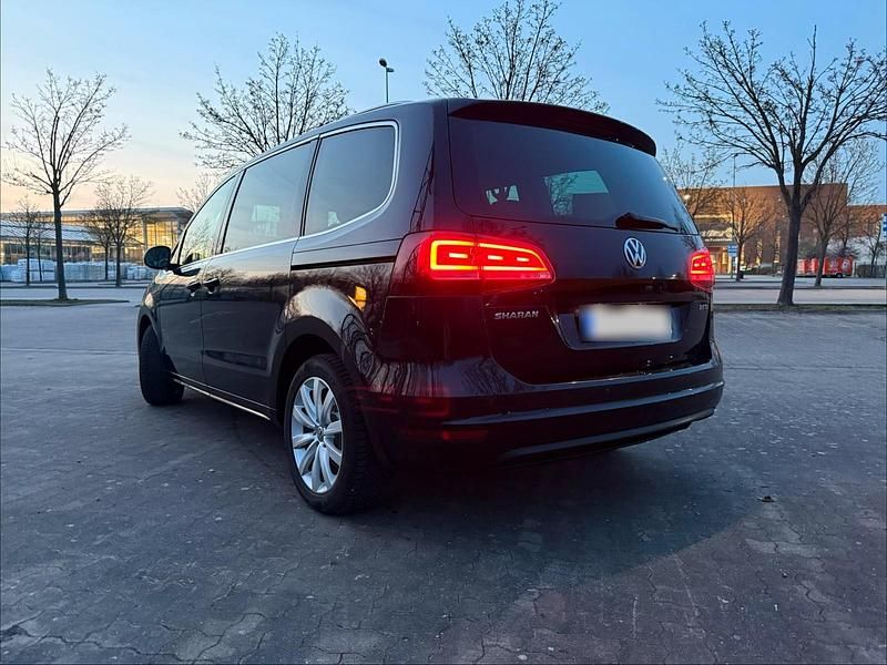 Gebraucht VW Sharan Highline 150 PS (110 kW) 2017 Schwarz Van / Kleinbus