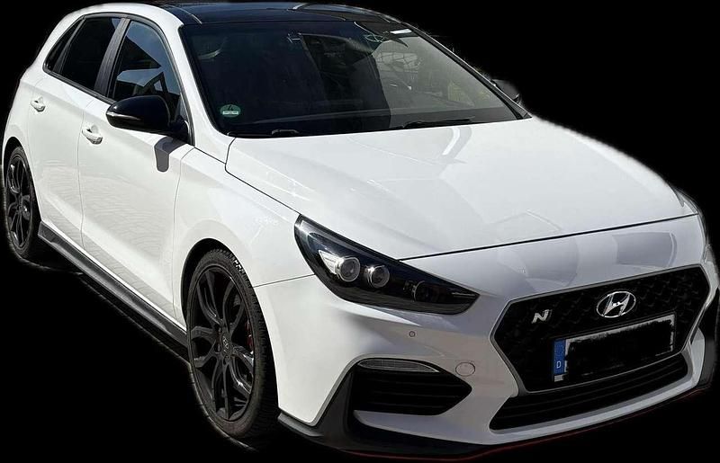 Gebraucht 2017 Hyundai i30 Edition Limousine | 24.990 € (Etwas zu teuer) - Bild 1/4