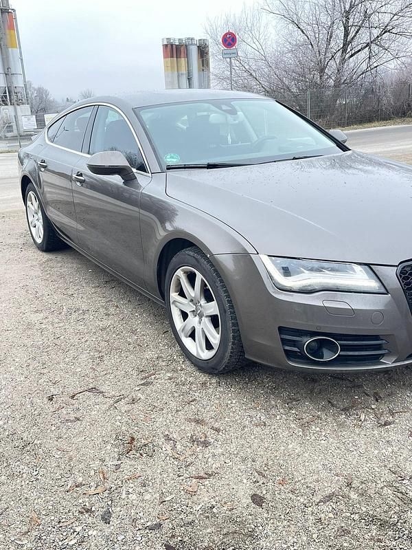 Second-hand Audi A7 245 CP (180 kW) 2011 Auriu Hatchback