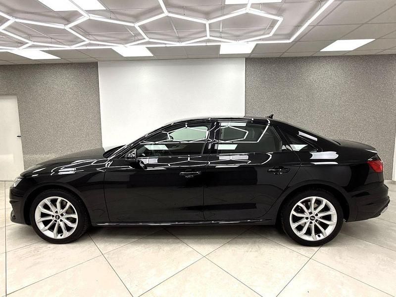 Gebraucht Audi A4 Advanced 204 PS (150 kW) 2023 Mythosschwarz metallic (metallic) Limousine