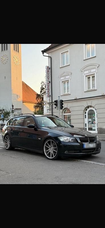 Gebraucht BMW 330 231 PS (169 kW) 2006 Schwarz Kombi