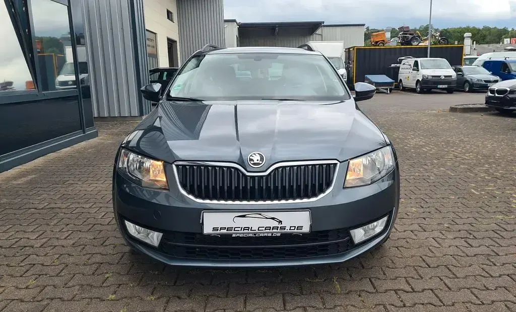 Gebraucht Skoda Octavia Ambition 110 PS (80 kW) 2016 Grau Kombi