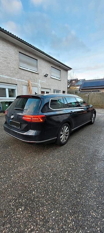 Gebraucht VW Passat Highline 150 PS (110 kW) 2015 Schwarz Kombi