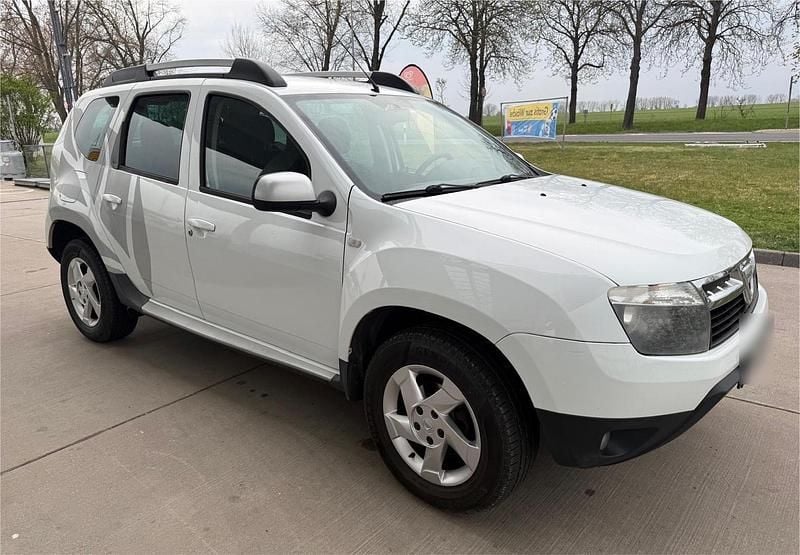 Usado Dacia Duster 105 HP (77 kW) 2012 Branco SUV