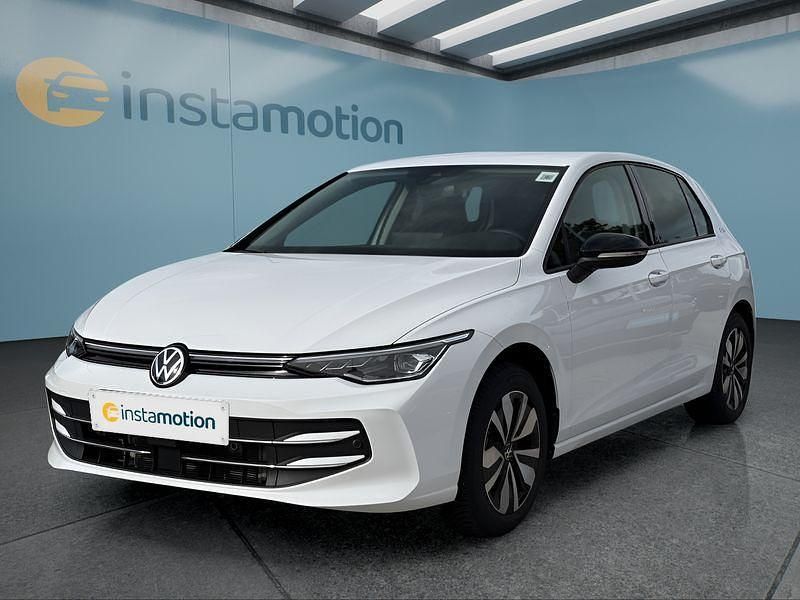 Weiß Gebraucht 2025 VW Golf VIII Kleinwagen | 24.349 € (Guter Preis) - Bild 1/4