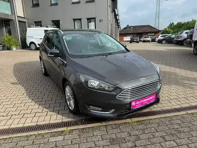 Gebraucht Ford Focus Titanium 210 PS (154 kW) 2018 Grau Limousine