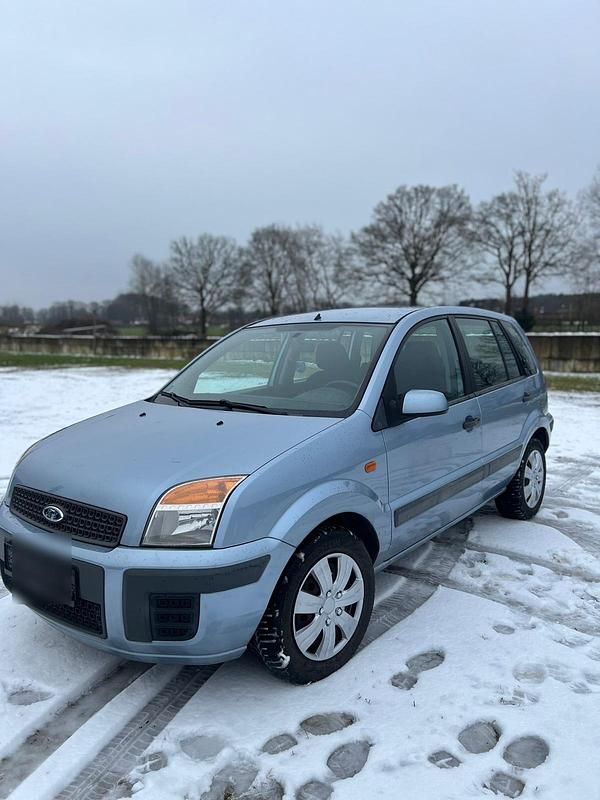 Violet Gebraucht 2006 Ford Fusion Kombi | 2.500 € - Bild 1/4