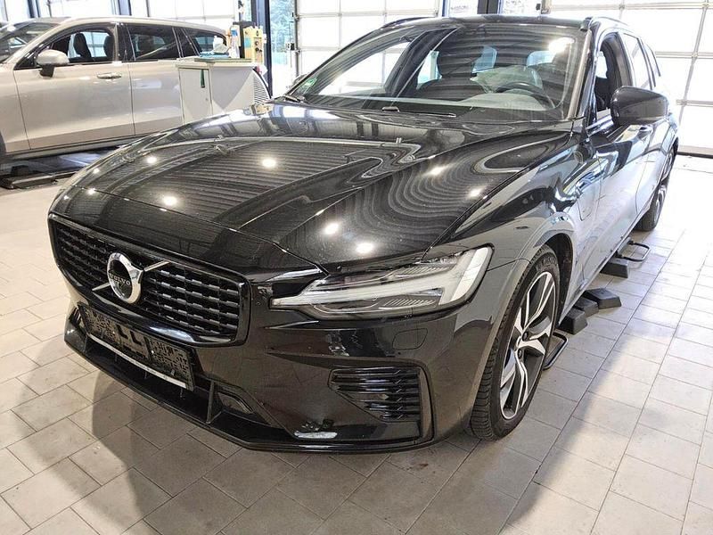 Black stone Gebraucht 2021 Volvo V60 R-Design Kombi | 25.950 € (Guter Preis) - Bild 1/3