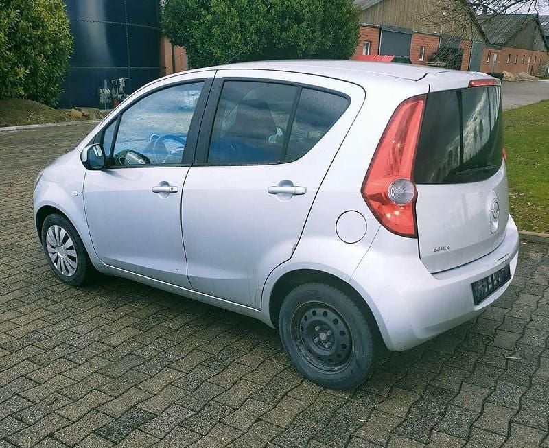 Gebraucht Opel Agila Edition 86 PS (63 kW) 2009 Silber Kleinwagen