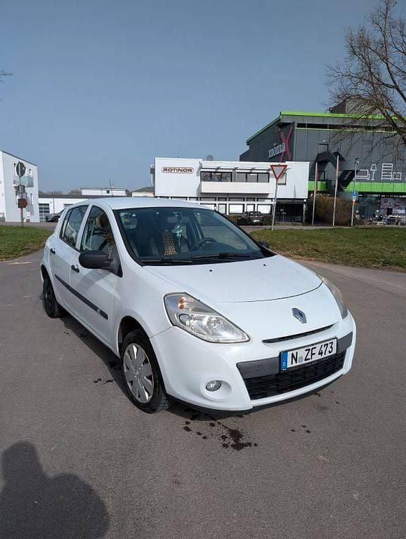 Gebraucht Renault Clio III 75 PS (55 kW) 2009 Weiß Limousine