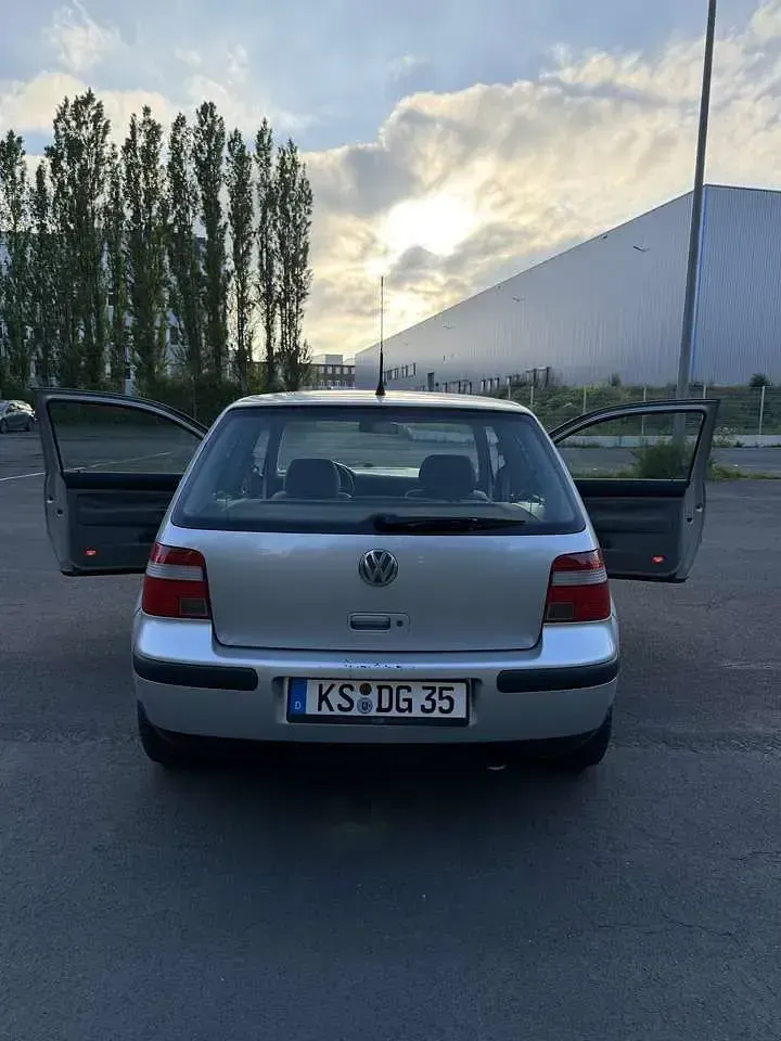 Gebraucht VW Golf IV 75 PS (55 kW) 2002 Limousine
